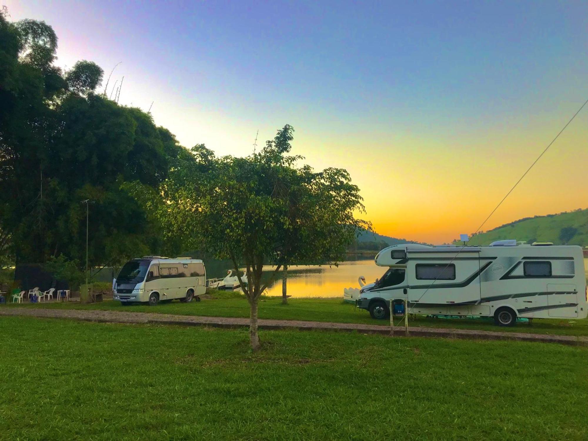 Pousada E Camping Recanto Da Praia Capitólio Extérieur photo